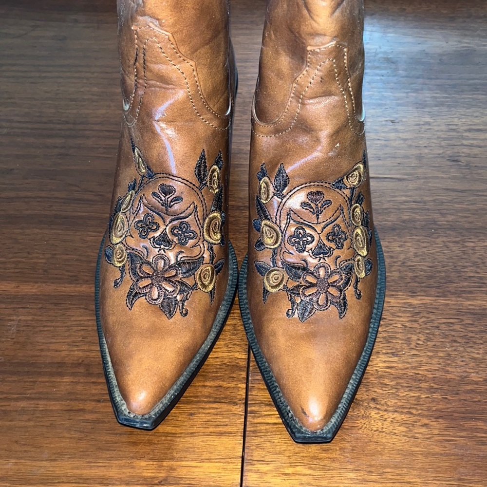 Cowgirls boots